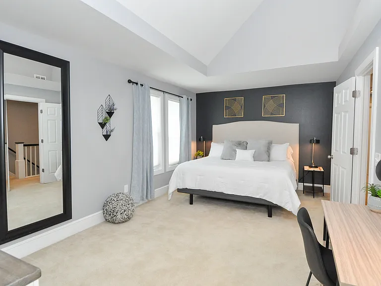 446 W 1st Ave — Photo 37