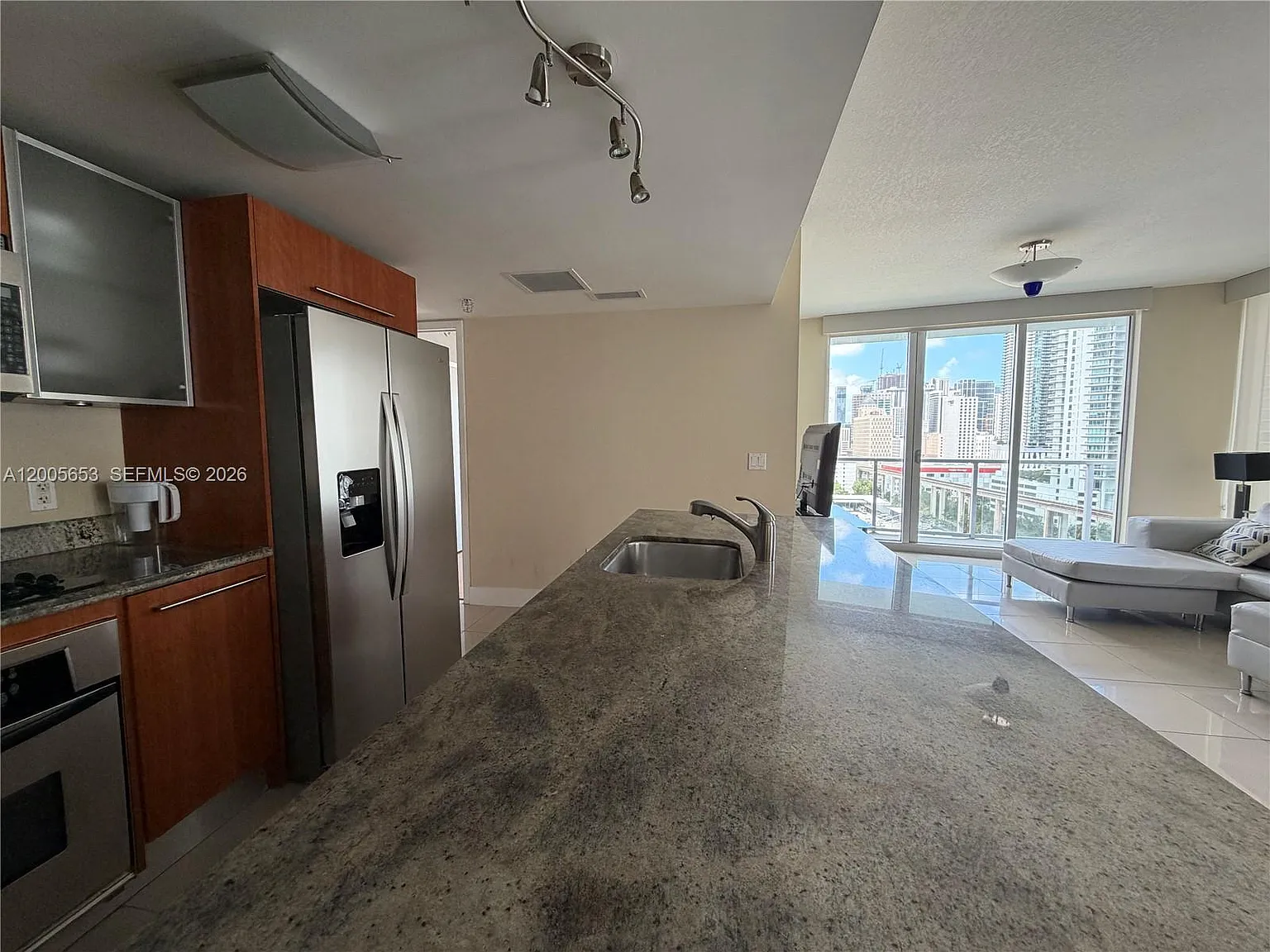 Latitude/River Condo — Photo 3