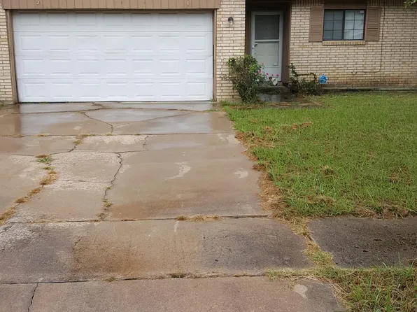 11911 E 22nd St, Tulsa, OK 74129