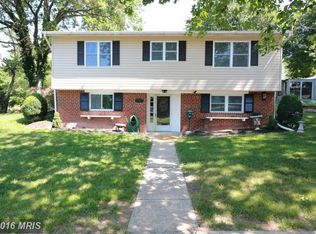 5107 Oakglen Dr, Rockville, MD 20852