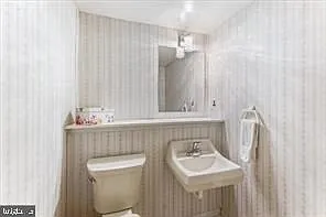 261 Oakfield Dr — Photo 17