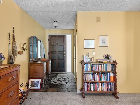 5th image of 5625 SW Rockwood Ct