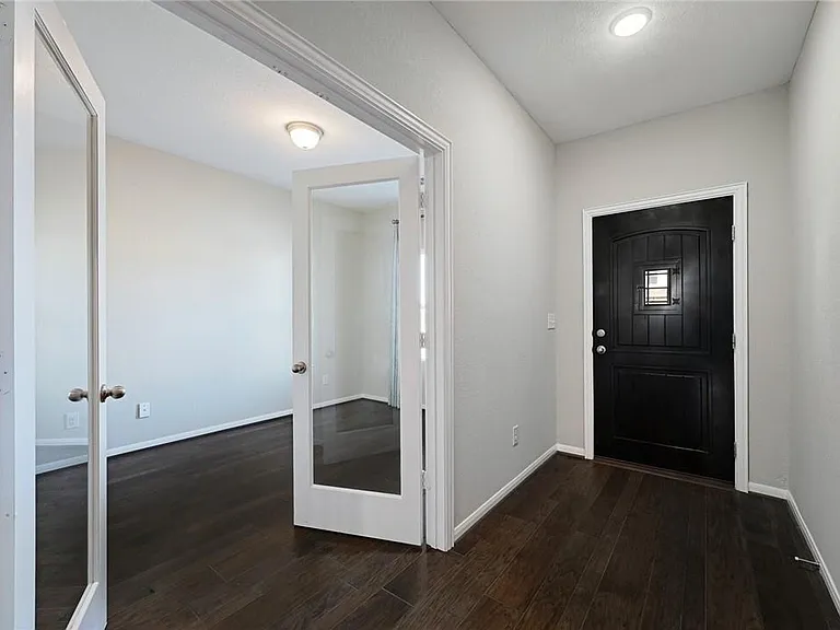 16905 Casanova Ave — Photo 2