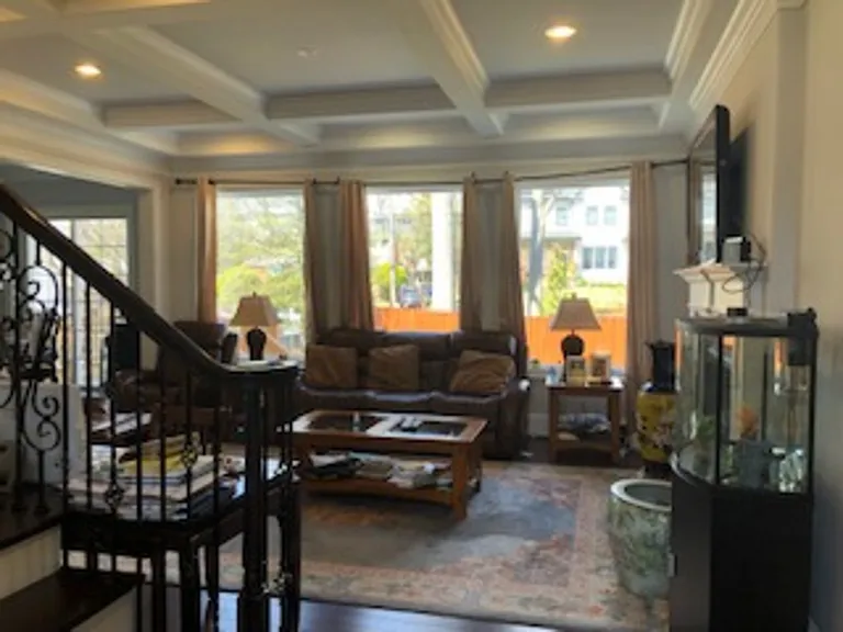 2233 Whitcomb Pl — Photo 4