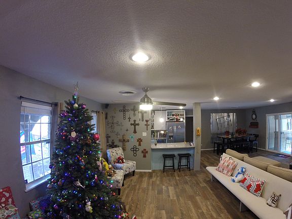 5th image of 3201 Oak Forest Ct
