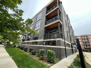 1385 Brown St, Des Plaines, IL 60016