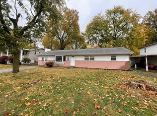 302 Howard Dr, O'Fallon, IL 62269