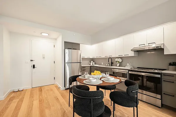 Rented by MNS | media 17