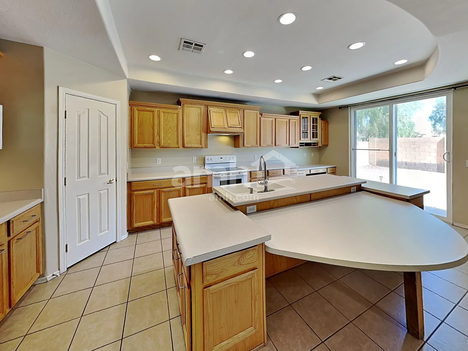 4 bed, 3.0 bath, 3159 sqft, $2,740 — Photo 3