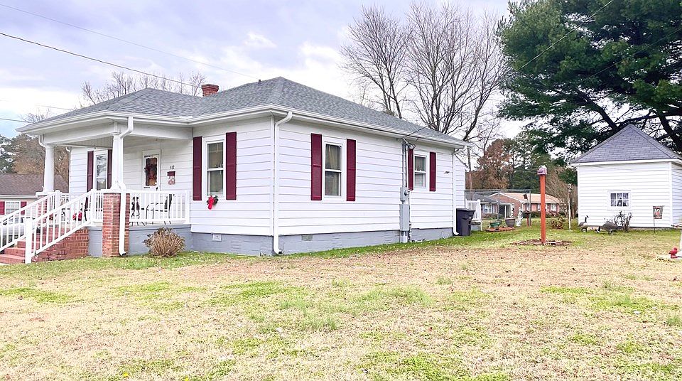 2nd image of 412 Olive St