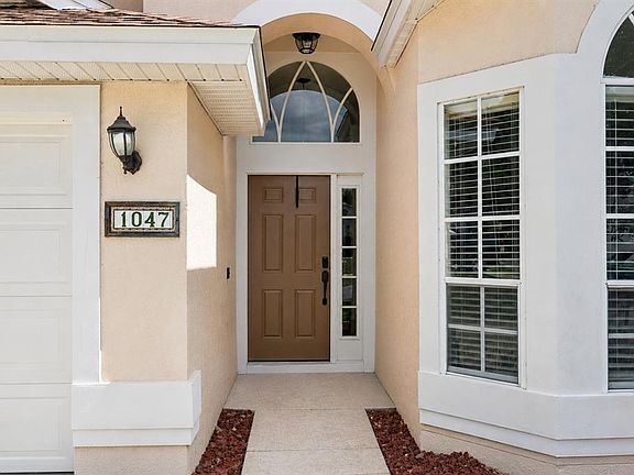 4th image of 1047 ROYAL OAKS DRIVE