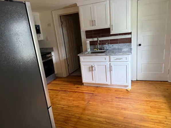 78 Federal St APT 3, Bristol, CT 06010