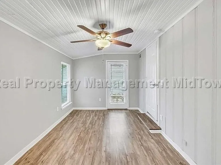 6400 Greenway Rd — Photo 28