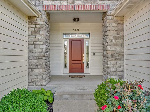 5th image of 6131 SW 47th St