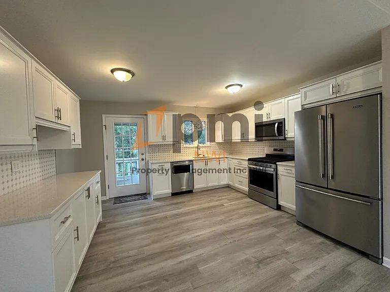 219 Sandalwood Dr — Photo 5