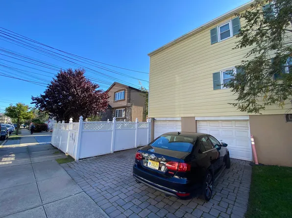 738 Kennedy Boulevard image 2 of 21