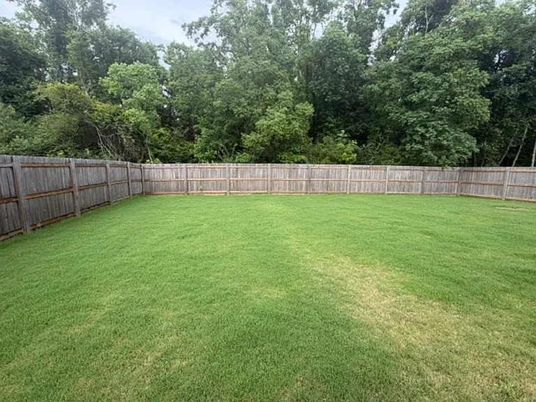 88 Trevor Dr — Photo 10