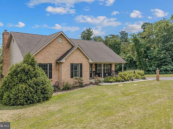 5th image of 906 Conner Bowers Rd