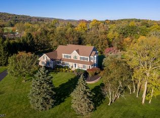 16 Rowlands Rd, Flemington, NJ 08822