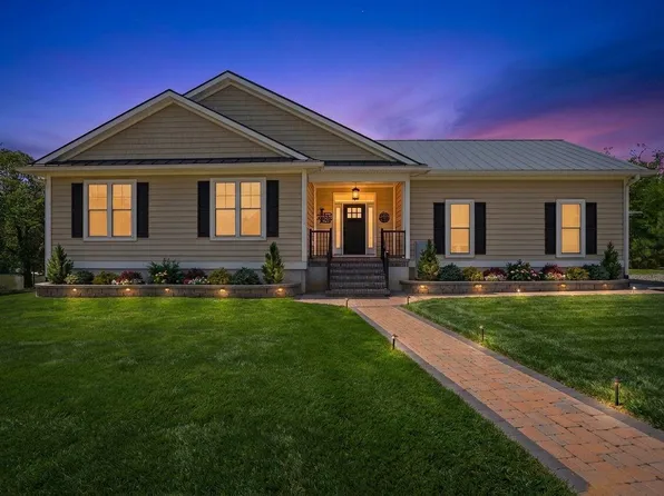 501 Glebe View Ln, Lottsburg, VA 22511