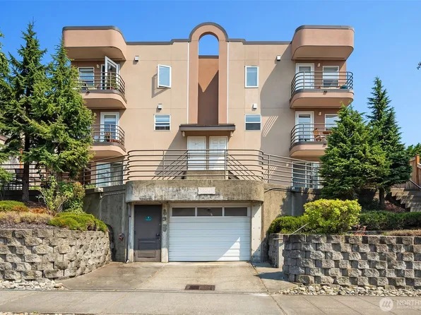 3216 14th Avenue W #202, Seattle, WA 98119