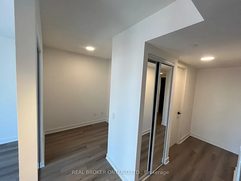 5 Lakeview Ave #218 — Photo 8