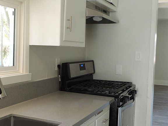 2nd image of 4413 E Shaw St