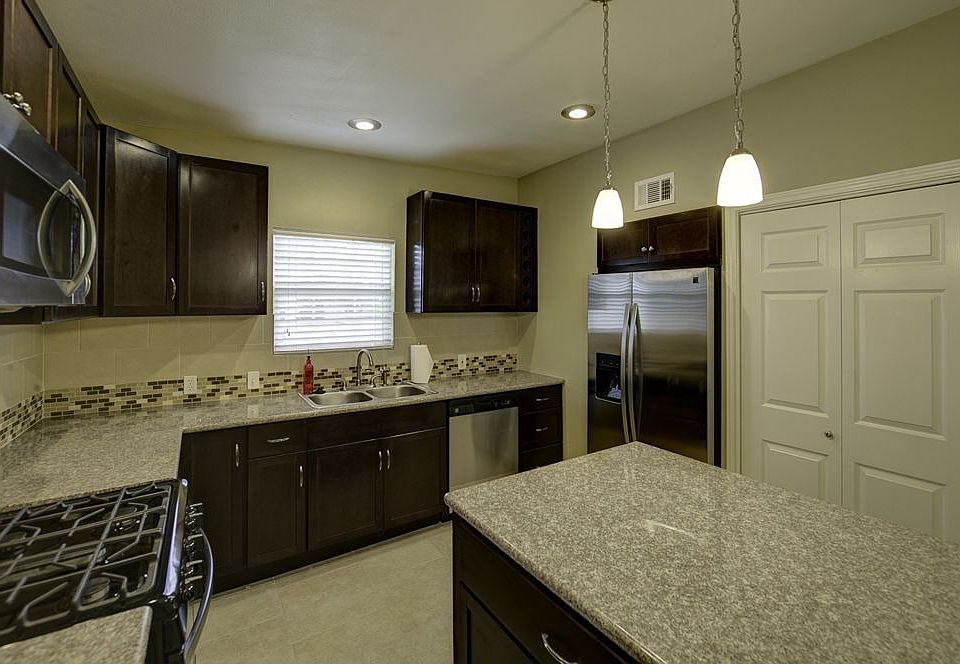 1st image of 406 Scotty Dr