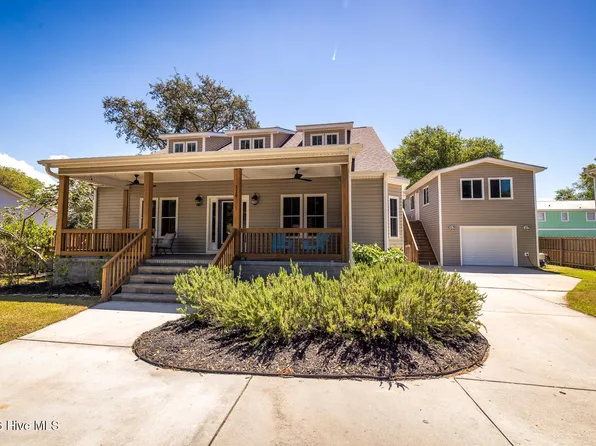 116 NW 8th Street, Oak Island, NC 28465