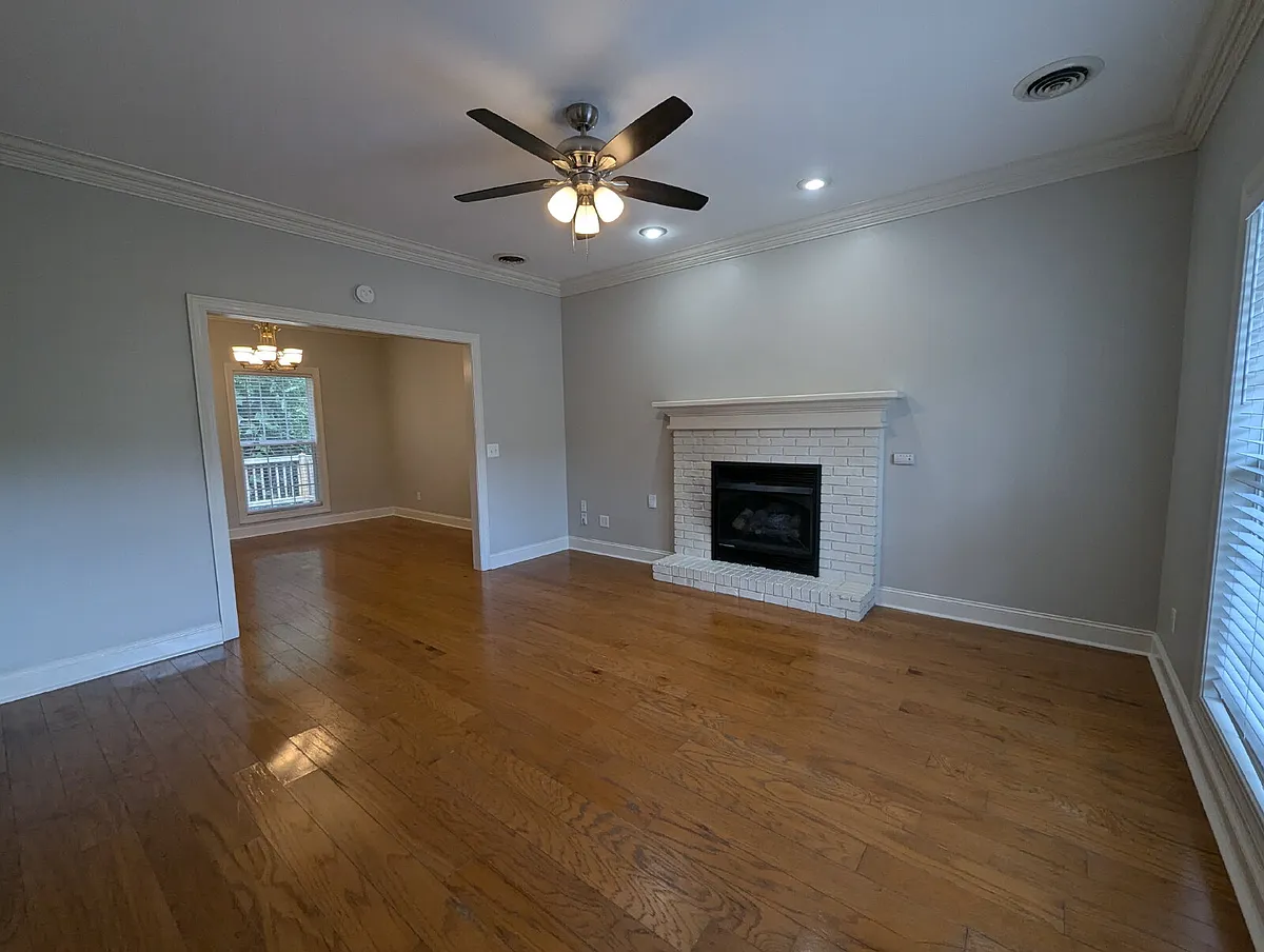 Building Photo - 117 Twin Gates Dr