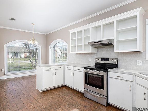2nd image of 32451 Glenwood Dr