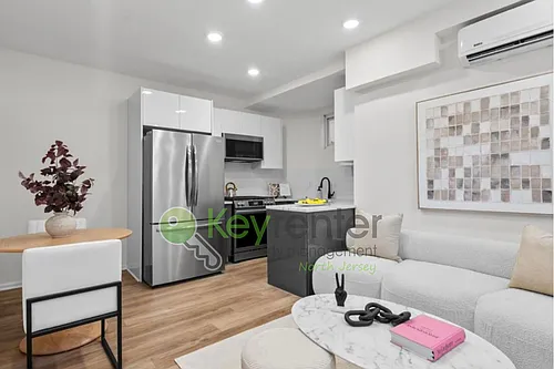 407 Park Ave Photo 1