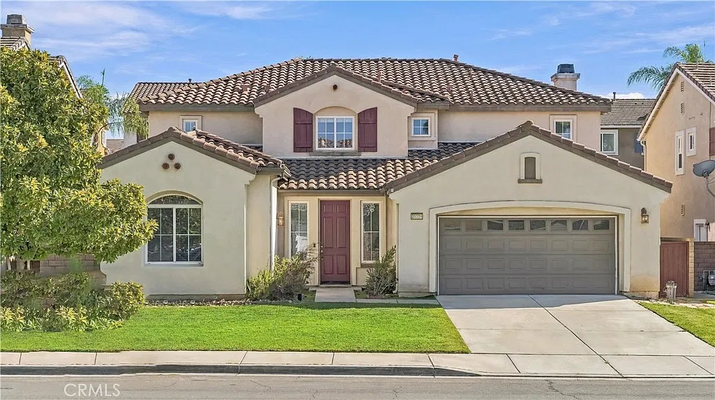 5 bed, 3.5 bath, 3233 sqft, $3,600 — Photo 1