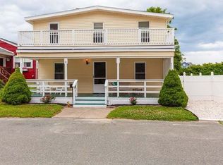 11 M St, Hull, MA 02045