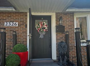 2326 Fairview St, Reading, PA 19609