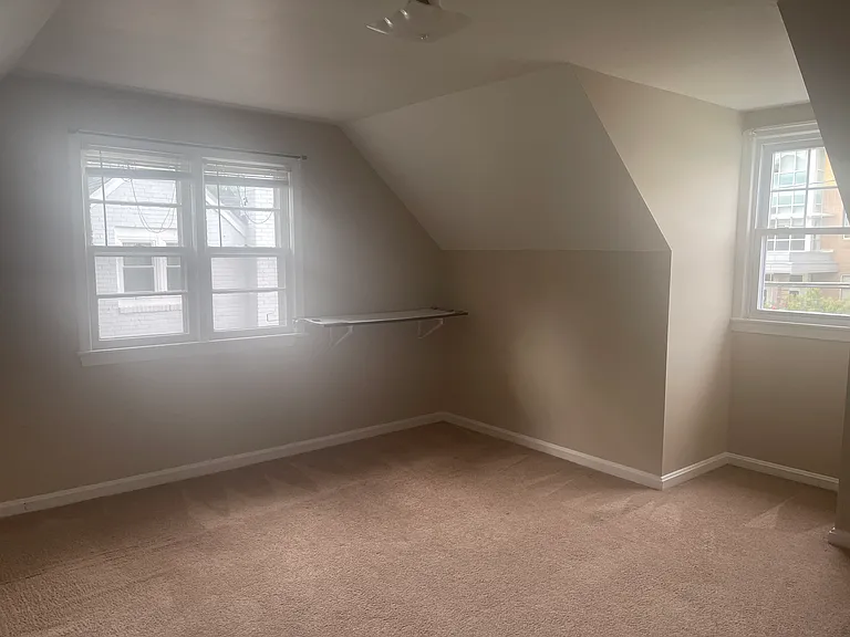 1324 S Dinwiddie St — Photo 2