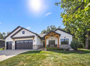858 Tranquil Bluff Trl, Iowa City, IA 52245