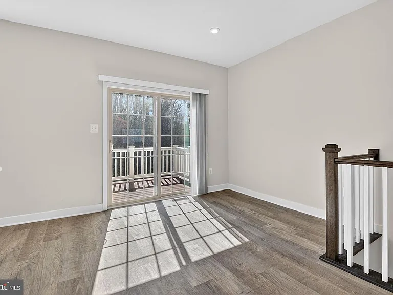 19753 Green Village Dr — Photo 10