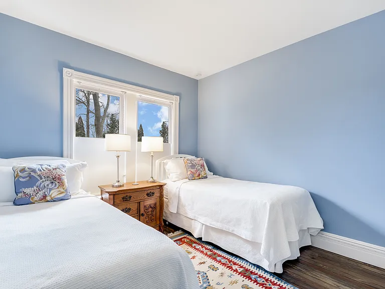 116 Bay St — Photo 14