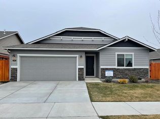 2509 SW Newberry Loop, Redmond, OR 97756