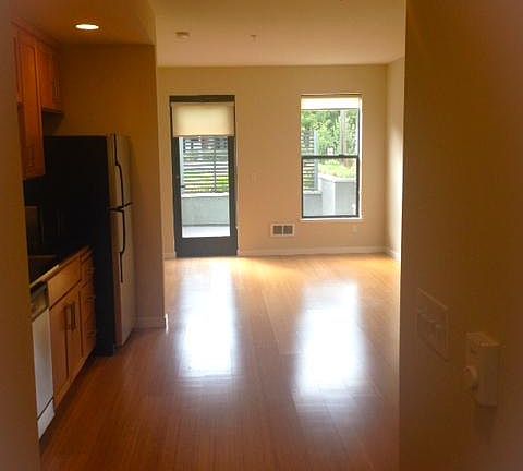 5th image of 660 King St Unit 312