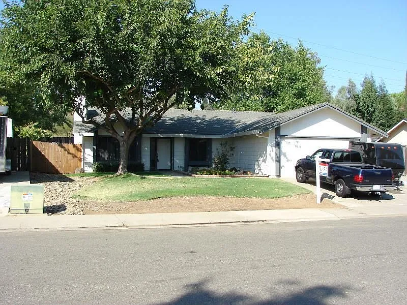 118 McFarland Dr photo 1