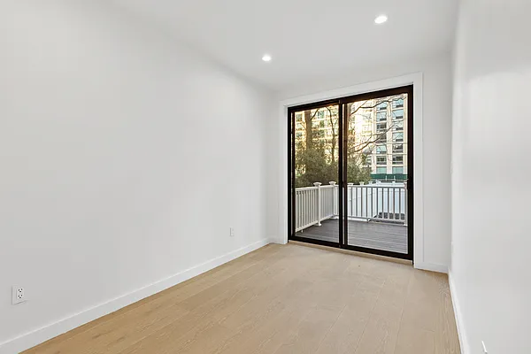 Rented by Douglas Elliman | media 24