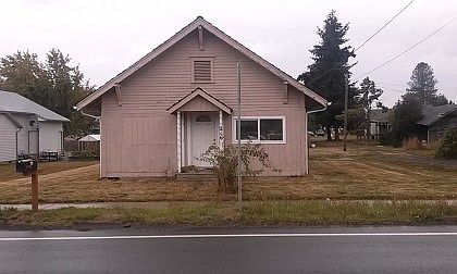 2nd image of 216 W 4th Ave