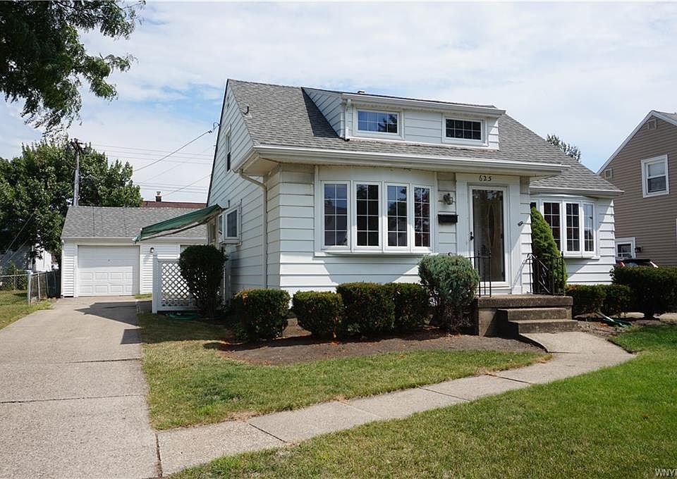 1st image of 625 Cornwall Ave