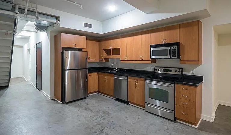 Packard Lofts — Photo 32