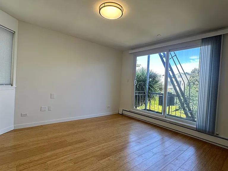 195 Collingwood St #1124R — Photo 11