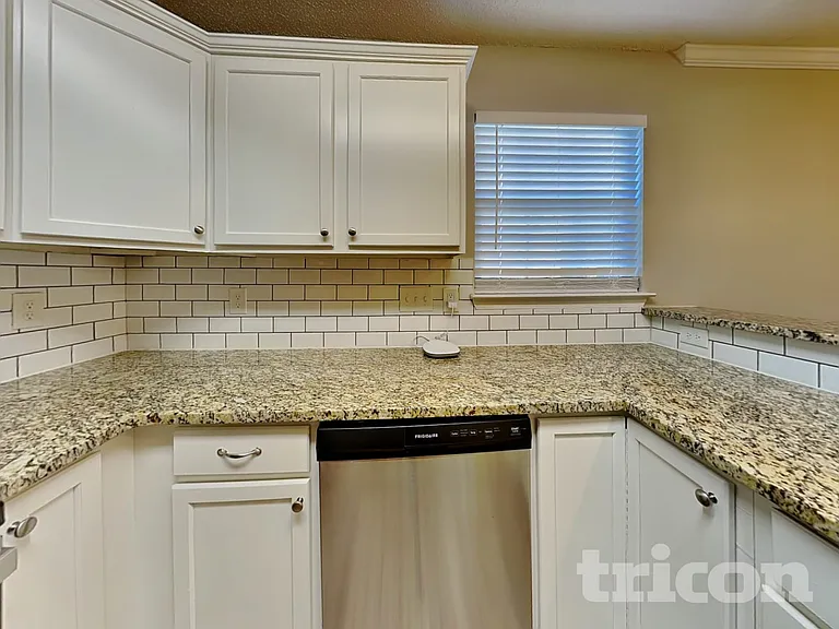 7310 Ravanna Dr — Photo 5