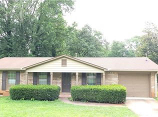 211 Pine Forest Dr, Cumming, GA 30040