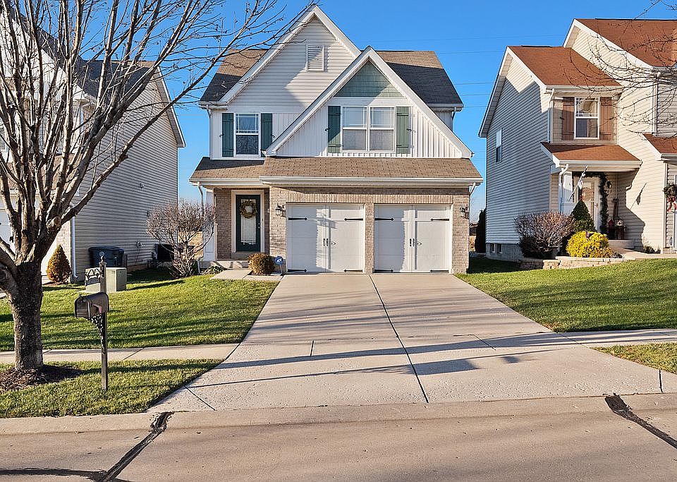 1st image of 405 Parkgate Dr
